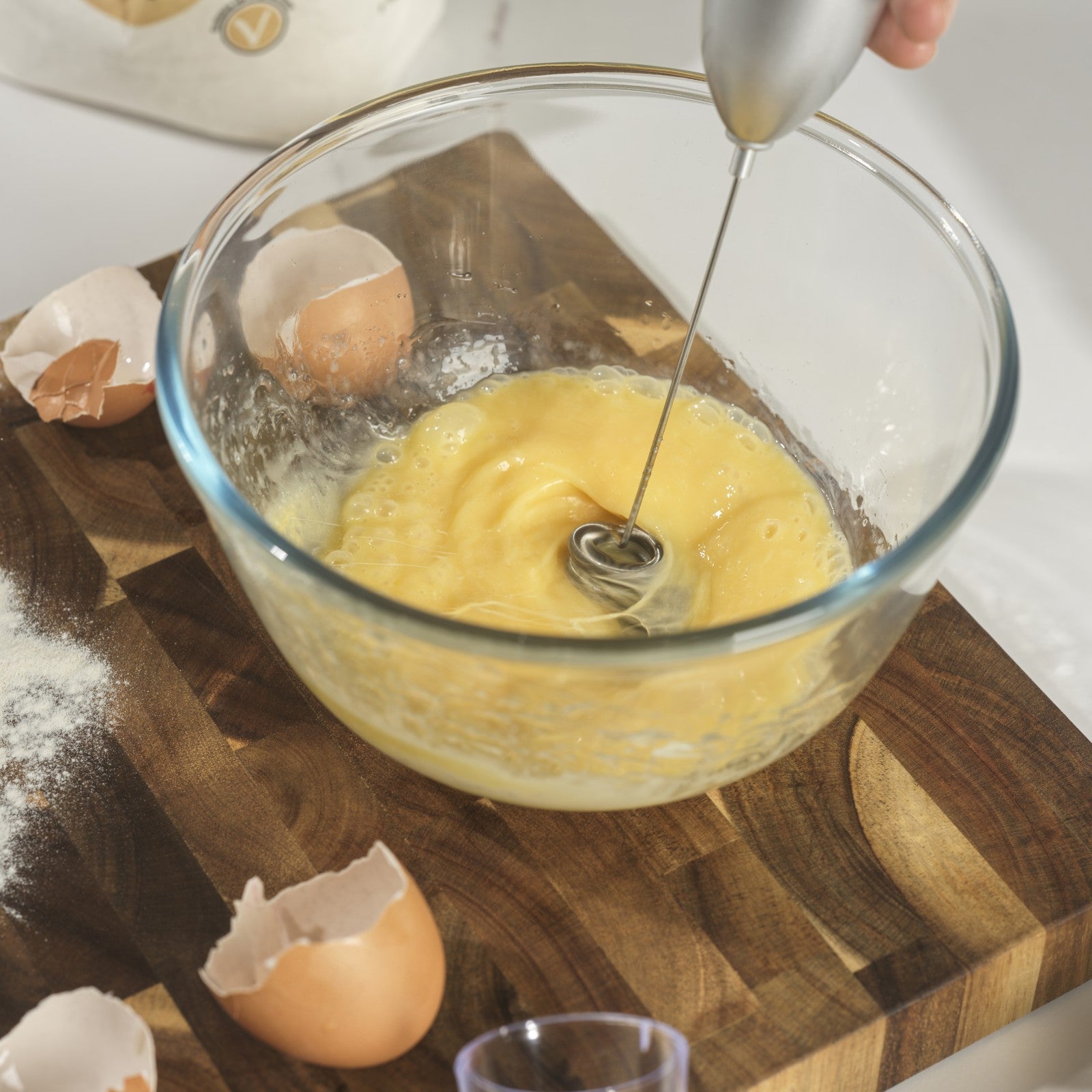 Salter Handheld Milk Frother Battery Operated Electric Whisk Double Coil